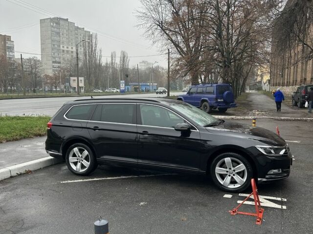 Черный Фольксваген Пассат Вариант, объемом двигателя 2 л и пробегом 380 тыс. км за 12500 $, фото 1 на Automoto.ua