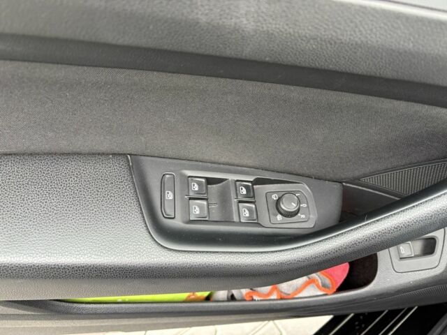 Чорний Фольксваген Пассат Варіант, об'ємом двигуна 2 л та пробігом 220 тис. км за 16000 $, фото 7 на Automoto.ua