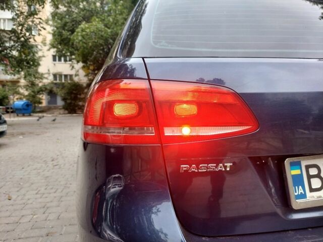 Фольксваген Пассат Варіант 2018 у Одесі на Automoto.ua Чорний Фольксваген Пассат Варіант, об'ємом двигуна 2 л та пробігом 40 тис. км за 8000 $, фото 5 на Automoto.ua