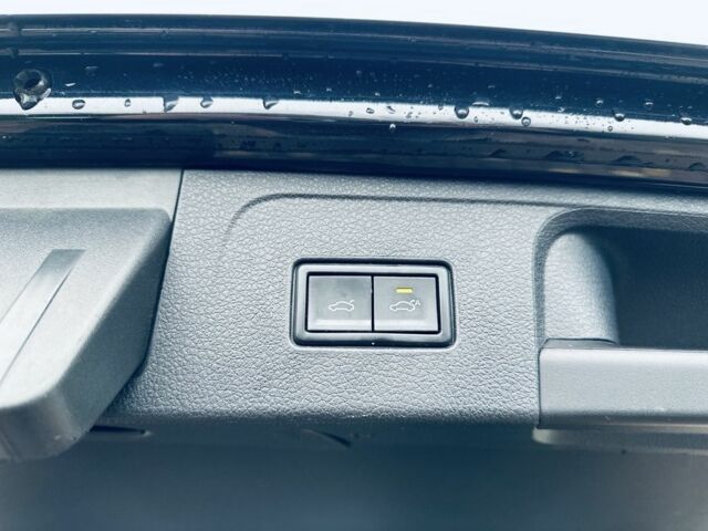 Чорний Фольксваген Пассат Варіант, об'ємом двигуна 2 л та пробігом 263 тис. км за 18450 $, фото 8 на Automoto.ua