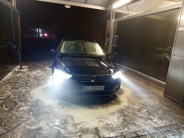 Чорний Фольксваген Пассат Варіант, об'ємом двигуна 2 л та пробігом 307 тис. км за 16500 $, фото 1 на Automoto.ua