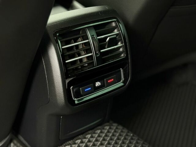 Черный Фольксваген Пассат Вариант, объемом двигателя 2 л и пробегом 226 тыс. км за 17500 $, фото 5 на Automoto.ua