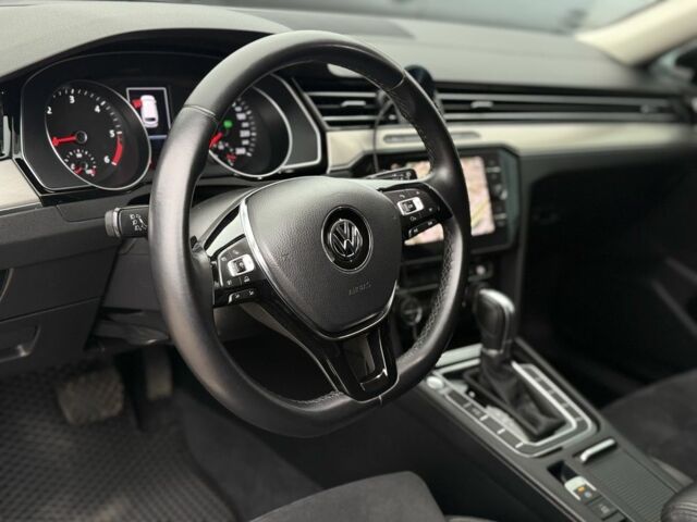 Черный Фольксваген Пассат Вариант, объемом двигателя 2 л и пробегом 226 тыс. км за 17500 $, фото 6 на Automoto.ua