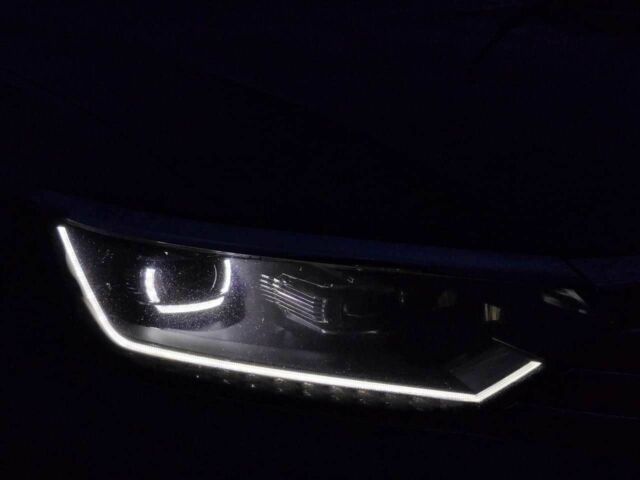 Черный Фольксваген Пассат Вариант, объемом двигателя 2 л и пробегом 210 тыс. км за 17599 $, фото 1 на Automoto.ua