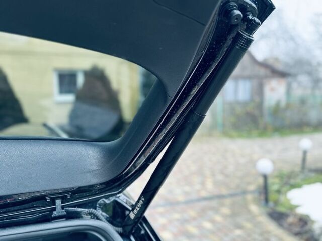 Чорний Фольксваген Пассат Варіант, об'ємом двигуна 2 л та пробігом 263 тис. км за 18450 $, фото 9 на Automoto.ua