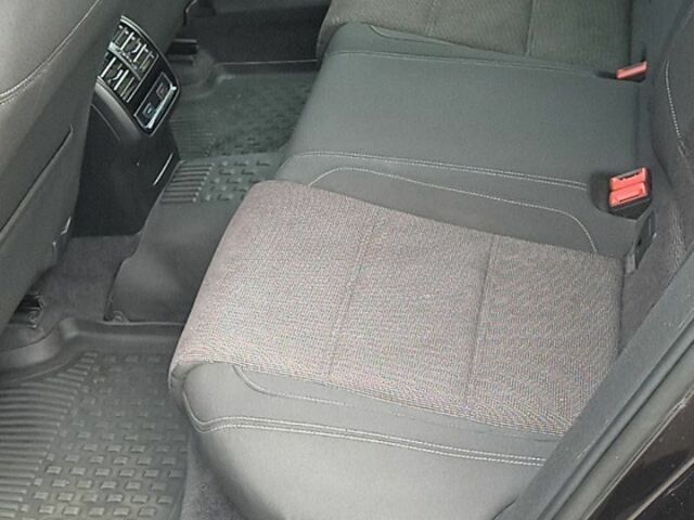 Черный Фольксваген Пассат Вариант, объемом двигателя 2 л и пробегом 218 тыс. км за 14200 $, фото 3 на Automoto.ua