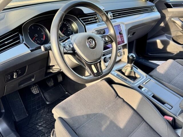 Чорний Фольксваген Пассат Варіант, об'ємом двигуна 2 л та пробігом 147 тис. км за 18300 $, фото 11 на Automoto.ua