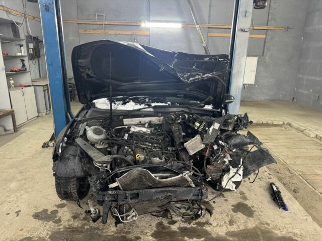 Черный Фольксваген Пассат Вариант, объемом двигателя 2 л и пробегом 300 тыс. км за 5900 $, фото 3 на Automoto.ua