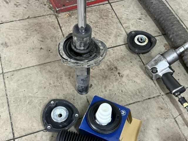 Черный Фольксваген Пассат Вариант, объемом двигателя 2 л и пробегом 190 тыс. км за 20700 $, фото 14 на Automoto.ua