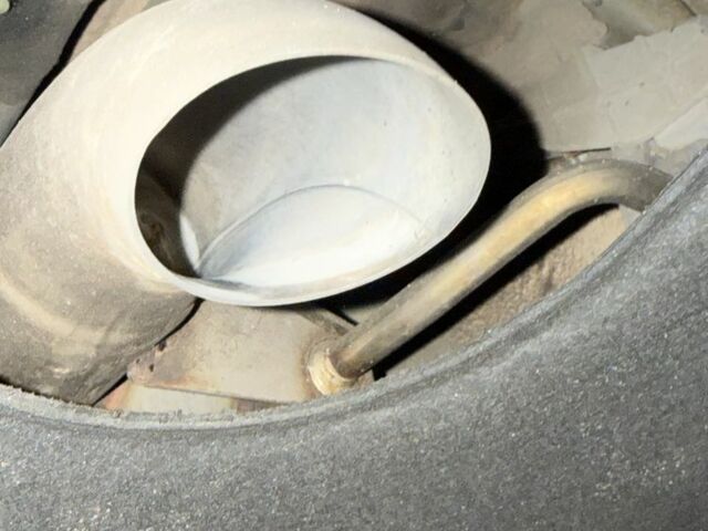 Черный Фольксваген Пассат Вариант, объемом двигателя 2 л и пробегом 190 тыс. км за 20700 $, фото 10 на Automoto.ua