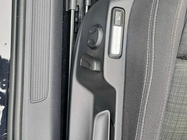 Черный Фольксваген Пассат Вариант, объемом двигателя 2 л и пробегом 182 тыс. км за 22500 $, фото 13 на Automoto.ua