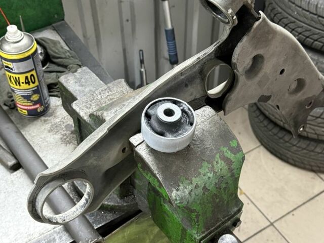 Черный Фольксваген Пассат Вариант, объемом двигателя 2 л и пробегом 190 тыс. км за 20700 $, фото 7 на Automoto.ua