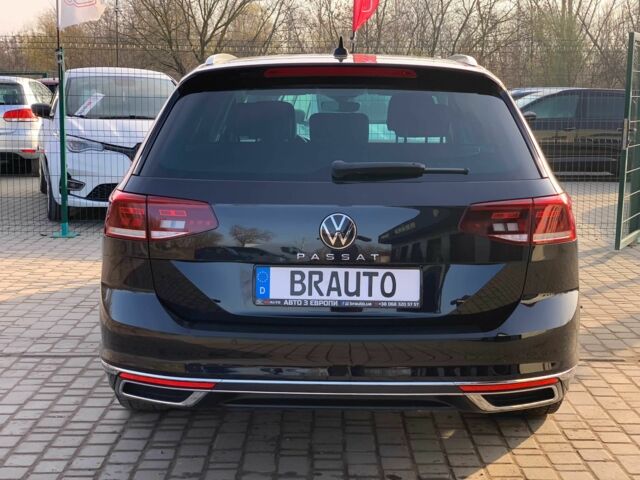 Черный Фольксваген Пассат Вариант, объемом двигателя 2 л и пробегом 190 тыс. км за 21950 $, фото 5 на Automoto.ua