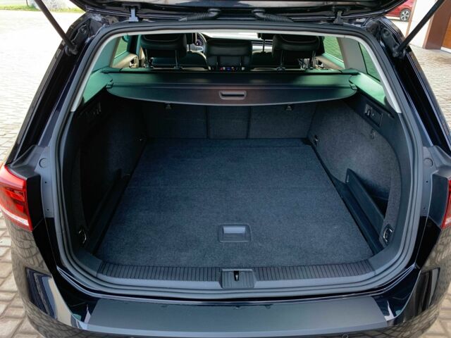 Черный Фольксваген Пассат Вариант, объемом двигателя 2 л и пробегом 190 тыс. км за 21950 $, фото 12 на Automoto.ua