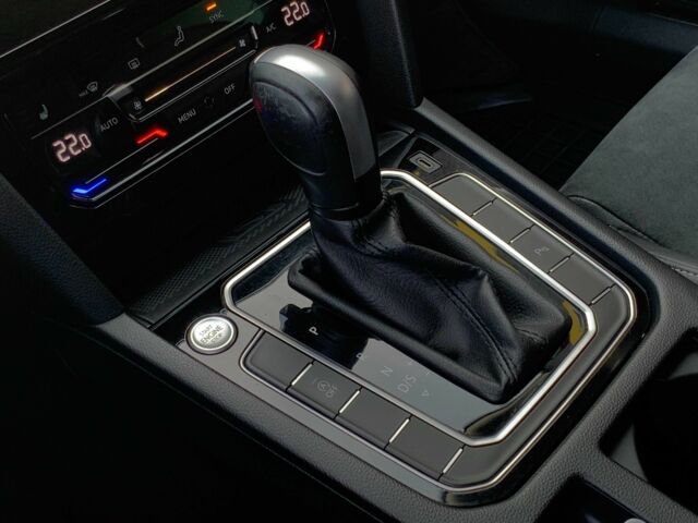 Черный Фольксваген Пассат Вариант, объемом двигателя 2 л и пробегом 190 тыс. км за 21950 $, фото 16 на Automoto.ua