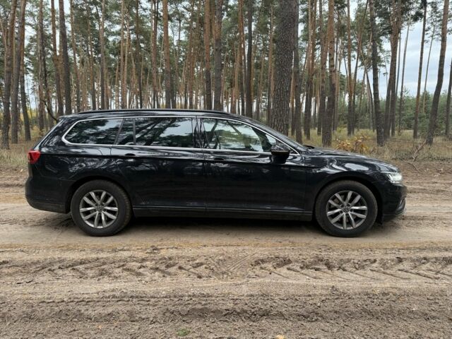 Черный Фольксваген Пассат Вариант, объемом двигателя 1.5 л и пробегом 32 тыс. км за 25000 $, фото 3 на Automoto.ua