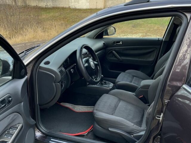 Фіолетовий Фольксваген Пассат Варіант, об'ємом двигуна 1.9 л та пробігом 310 тис. км за 4450 $, фото 14 на Automoto.ua