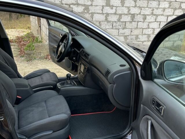 Фіолетовий Фольксваген Пассат Варіант, об'ємом двигуна 1.9 л та пробігом 310 тис. км за 4450 $, фото 18 на Automoto.ua