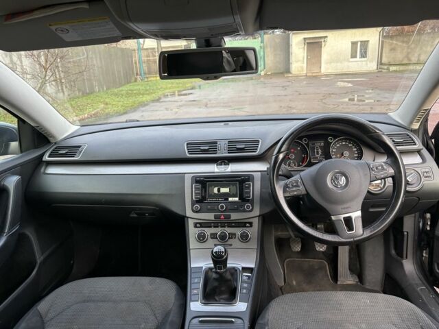 Фіолетовий Фольксваген Пассат Варіант, об'ємом двигуна 2 л та пробігом 149 тис. км за 4200 $, фото 8 на Automoto.ua