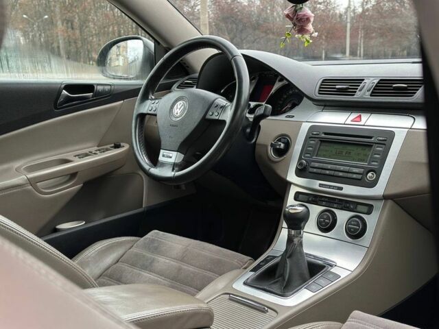 Коричневый Фольксваген Пассат Вариант, объемом двигателя 1.8 л и пробегом 356 тыс. км за 2800 $, фото 4 на Automoto.ua