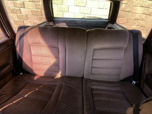 Коричневий Фольксваген Пассат Варіант, об'ємом двигуна 1.6 л та пробігом 200 тис. км за 1550 $, фото 5 на Automoto.ua