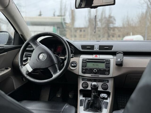 Коричневий Фольксваген Пассат Варіант, об'ємом двигуна 2 л та пробігом 512 тис. км за 2999 $, фото 5 на Automoto.ua