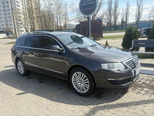 Фольксваген Пассат Вариант 2006 в Харькове на Automoto.ua Коричневый Фольксваген Пассат Вариант, объемом двигателя 3.2 л и пробегом 340 тыс. км за 5900 $, фото 3 на Automoto.ua