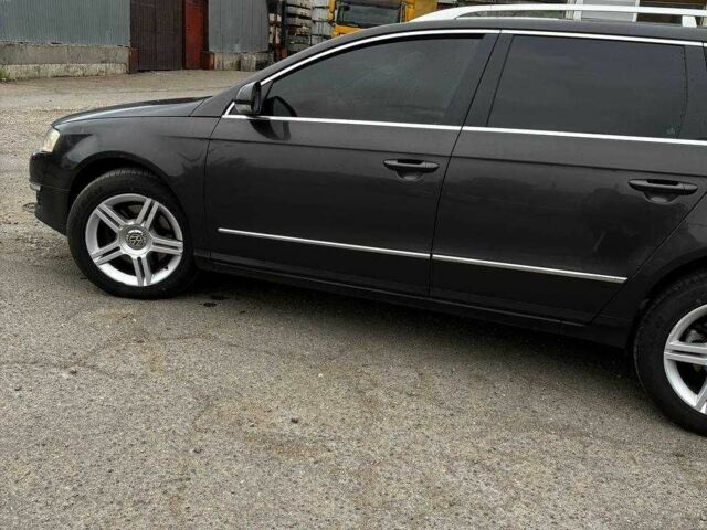 Фольксваген Пассат Варіант 2006 у Києві на Automoto.ua Коричневий Фольксваген Пассат Варіант, об'ємом двигуна 0 л та пробігом 300 тис. км за 6000 $, фото 2 на Automoto.ua