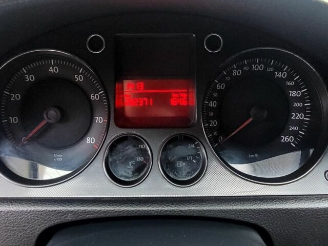 Коричневий Фольксваген Пассат Варіант, об'ємом двигуна 1.6 л та пробігом 290 тис. км за 4300 $, фото 4 на Automoto.ua