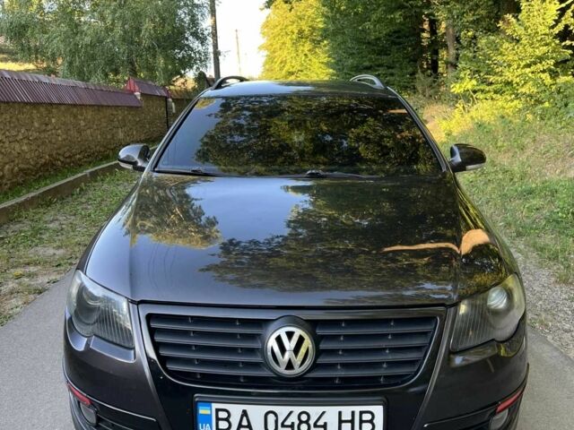 Коричневый Фольксваген Пассат Вариант, объемом двигателя 2 л и пробегом 238 тыс. км за 4700 $, фото 2 на Automoto.ua