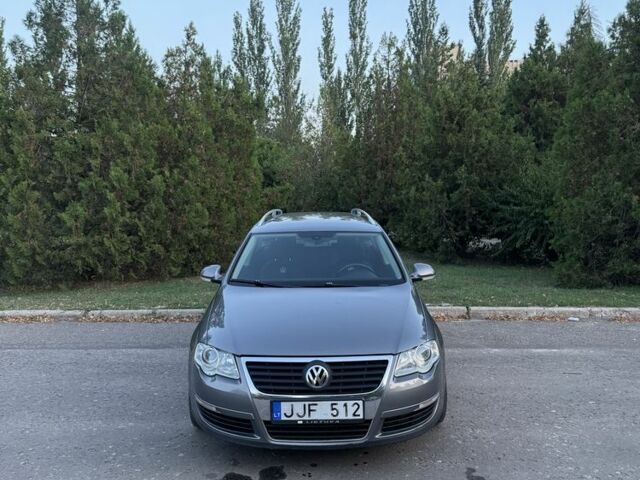 Коричневий Фольксваген Пассат Варіант, об'ємом двигуна 2 л та пробігом 250 тис. км за 3450 $, фото 2 на Automoto.ua