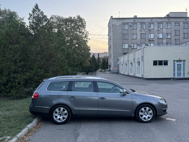 Коричневий Фольксваген Пассат Варіант, об'ємом двигуна 2 л та пробігом 250 тис. км за 3450 $, фото 4 на Automoto.ua