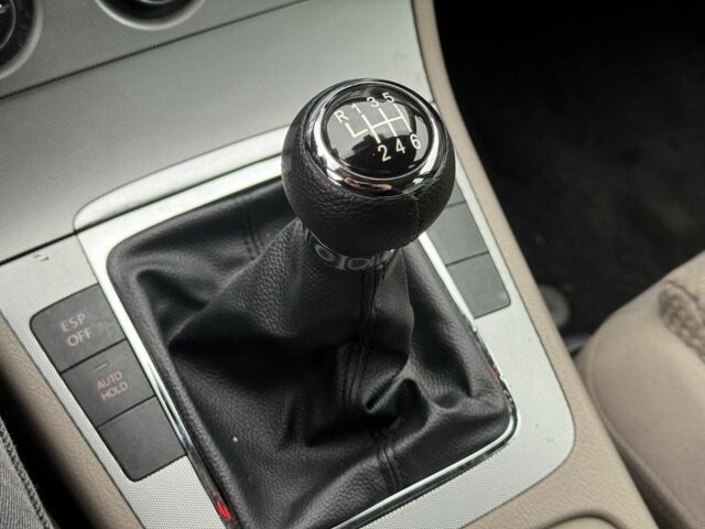 Коричневий Фольксваген Пассат Варіант, об'ємом двигуна 2 л та пробігом 262 тис. км за 5699 $, фото 18 на Automoto.ua