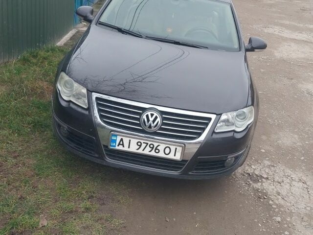 Коричневый Фольксваген Пассат Вариант, объемом двигателя 2 л и пробегом 310 тыс. км за 5700 $, фото 1 на Automoto.ua