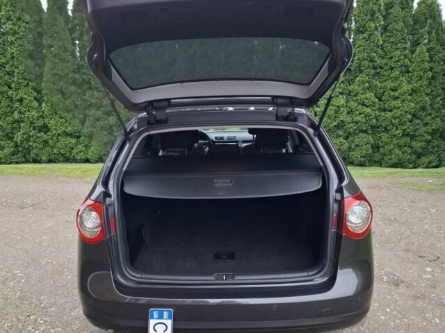 Коричневый Фольксваген Пассат Вариант, объемом двигателя 2 л и пробегом 257 тыс. км за 6999 $, фото 14 на Automoto.ua