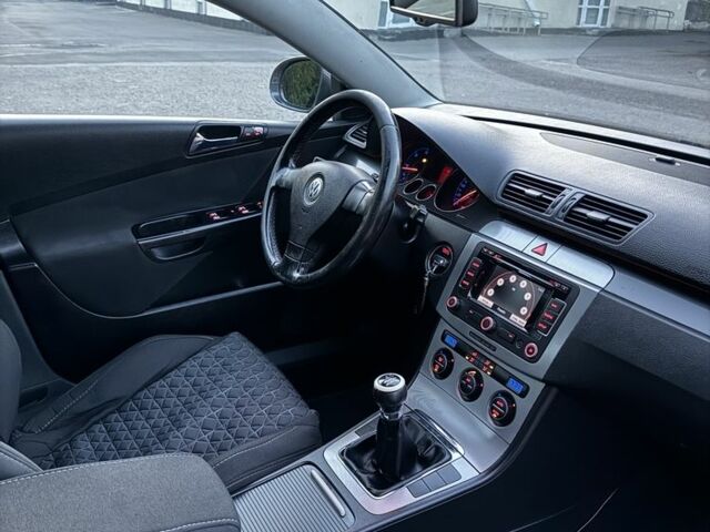 Коричневий Фольксваген Пассат Варіант, об'ємом двигуна 2 л та пробігом 250 тис. км за 3450 $, фото 15 на Automoto.ua