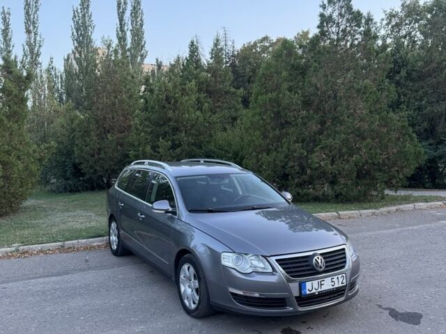 Коричневий Фольксваген Пассат Варіант, об'ємом двигуна 2 л та пробігом 250 тис. км за 3450 $, фото 3 на Automoto.ua