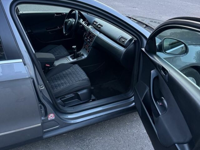 Коричневий Фольксваген Пассат Варіант, об'ємом двигуна 2 л та пробігом 250 тис. км за 3450 $, фото 14 на Automoto.ua