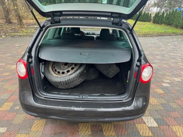 Коричневий Фольксваген Пассат Варіант, об'ємом двигуна 2 л та пробігом 400 тис. км за 2850 $, фото 6 на Automoto.ua