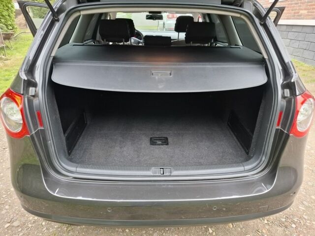 Коричневый Фольксваген Пассат Вариант, объемом двигателя 2 л и пробегом 257 тыс. км за 6999 $, фото 11 на Automoto.ua