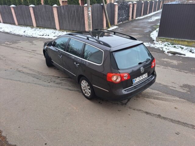 Коричневый Фольксваген Пассат Вариант, объемом двигателя 0 л и пробегом 280 тыс. км за 5900 $, фото 4 на Automoto.ua