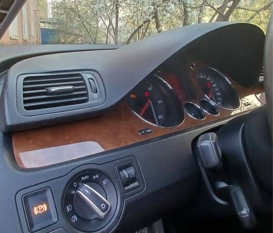 Фольксваген Пассат Вариант 2008 в Белой Церкве на Automoto.ua Коричневый Фольксваген Пассат Вариант, объемом двигателя 2 л и пробегом 300 тыс. км за 5700 $, фото 12 на Automoto.ua