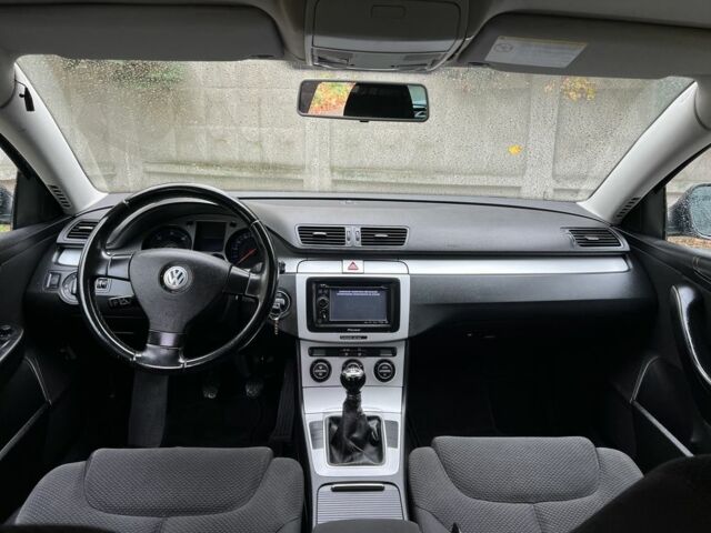 Фольксваген Пассат Вариант 2009 в Ровно на Automoto.ua Коричневый Фольксваген Пассат Вариант, объемом двигателя 1.9 л и пробегом 250 тыс. км за 5650 $, фото 16 на Automoto.ua