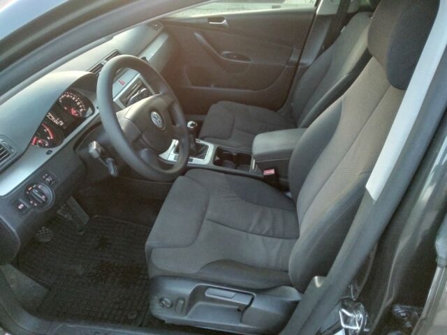 Коричневый Фольксваген Пассат Вариант, объемом двигателя 1.8 л и пробегом 216 тыс. км за 5600 $, фото 6 на Automoto.ua