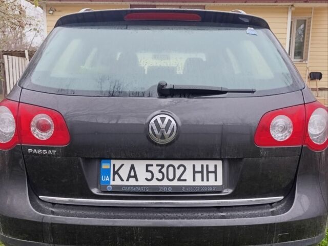 Коричневий Фольксваген Пассат Варіант, об'ємом двигуна 1.6 л та пробігом 181 тис. км за 7900 $, фото 1 на Automoto.ua