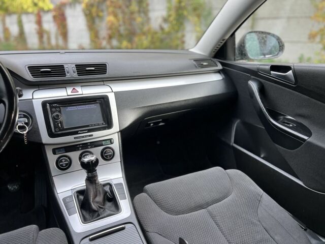 Фольксваген Пассат Вариант 2009 в Ровно на Automoto.ua Коричневый Фольксваген Пассат Вариант, объемом двигателя 1.9 л и пробегом 250 тыс. км за 5650 $, фото 9 на Automoto.ua