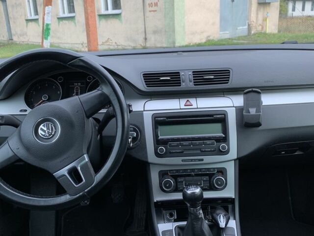 Коричневый Фольксваген Пассат Вариант, объемом двигателя 1.6 л и пробегом 235 тыс. км за 7300 $, фото 13 на Automoto.ua