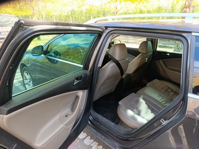 Фольксваген Пассат Вариант 2010 в Синельниковом на Automoto.ua Коричневый Фольксваген Пассат Вариант, объемом двигателя 2 л и пробегом 100 тыс. км за 3550 $, фото 9 на Automoto.ua