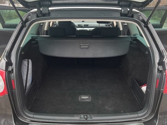 Коричневый Фольксваген Пассат Вариант, объемом двигателя 1.8 л и пробегом 229 тыс. км за 7200 $, фото 12 на Automoto.ua