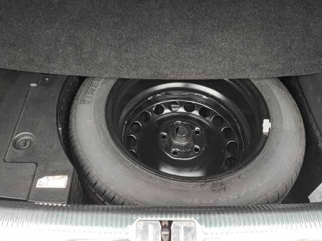 Коричневый Фольксваген Пассат Вариант, объемом двигателя 0 л и пробегом 217 тыс. км за 8799 $, фото 12 на Automoto.ua